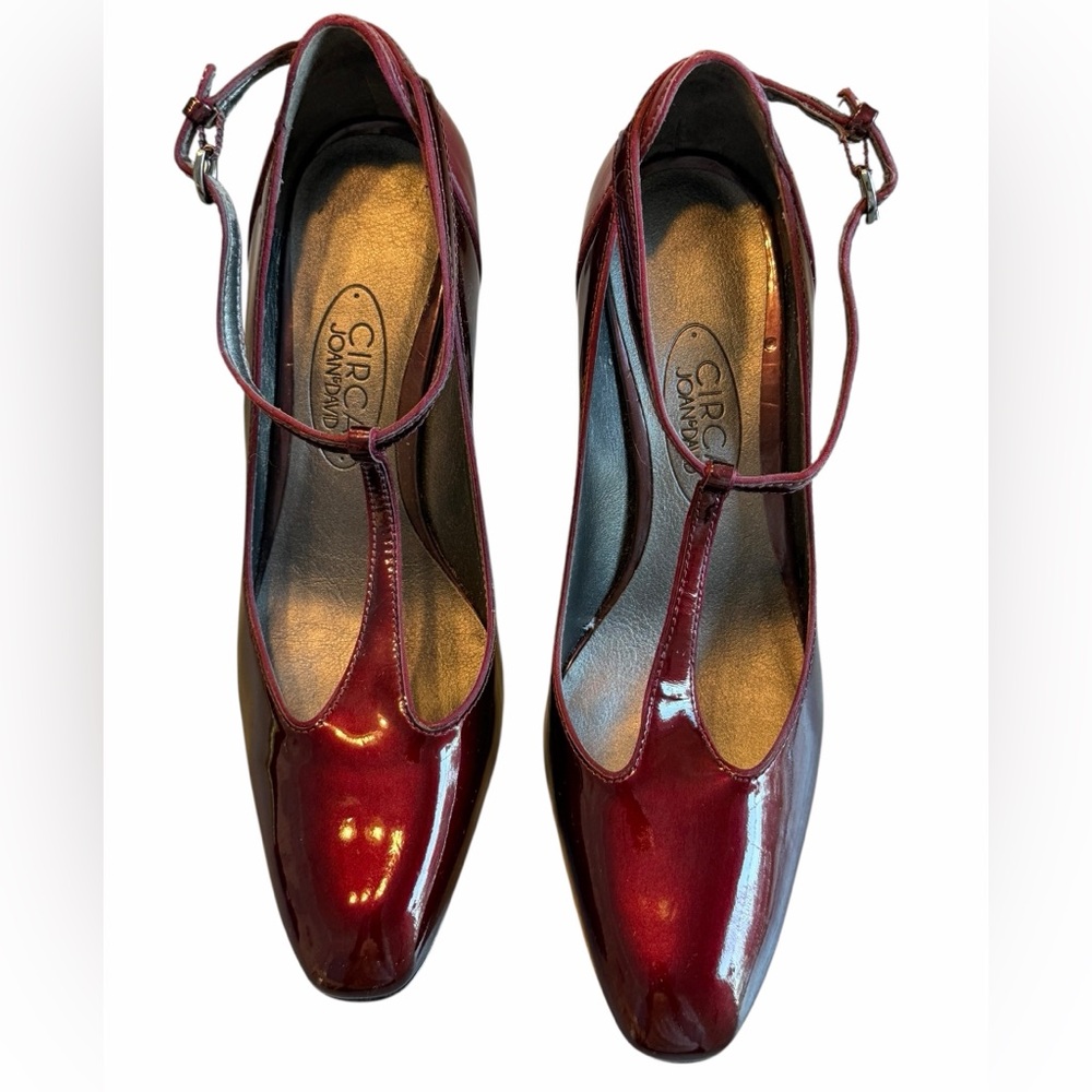 CIRCA JOAN & DAVID PATENT LEATHER T STRAP BURGUNDY 3” HEELS SIZE 7.5
